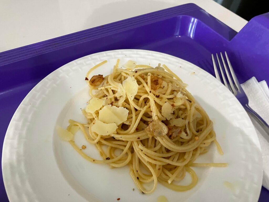 Sad Attempt at Speggheti Aglio e olio