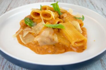 Rigatoni with Vodka Sauce