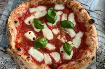 Vito’s double fermented poolish 70% hydration in Ooni Fyra!! 😍