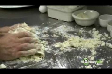 Italian Recipes - Making the Gnocchi Dough