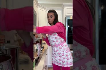 How to make Italian Sunday Tomato Sauce with Meatballs! #italianfood #italianrecipes #recipes #food