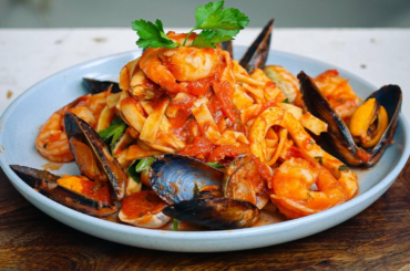 SEAFOOD PASTA MARINARA