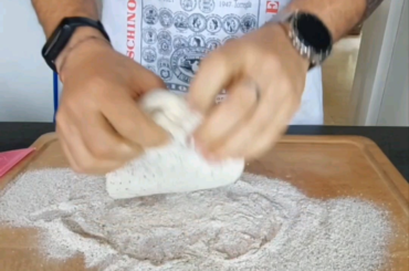 *PIZZA BREAD* Hi guys! Today I want to show you how I make bread at home using pizza dough. Let me know if you like it.