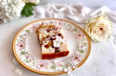 Apple and walnut cake