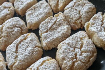 Ricciarelli di Siena. My favourite Italian Christmas treats.