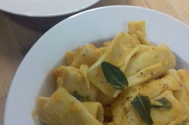 Rigatoni with butternut squash sauce and salvia fritta