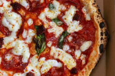 27RT Neapolitan Pizza made in my Pizza Party Oven