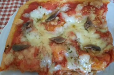 An Italian Saturday night classic. Buon appetito