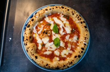 Perfectly round pizza