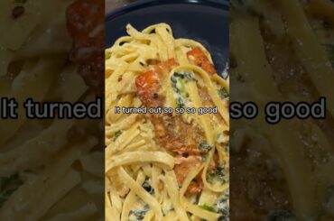 Cook With Me Salmon Spinach Alfredo #Shorts