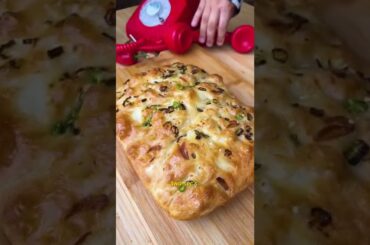 Spicy toasties are soooo fetch! Love Spice Gal #gossip #foccacia #foccaciabread #sweetchilli #shorts