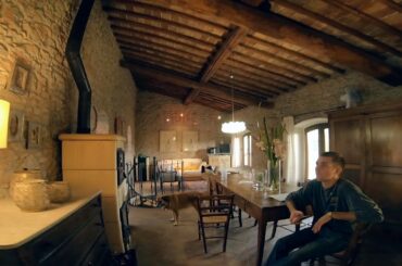 Living in a ROMANTIC VINEYARD VILLA in Tuscany Italy