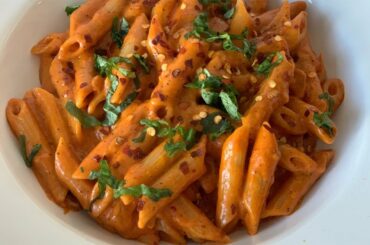 GIGI HADID'S FAMOUS Pasta without Vodka | Tiktok Spicy Pasta Recipe - Best Spicy Sauce Penne Pasta