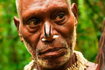 Eating with the World’s Most Isolated Tribe!!! The Tree People of Papua, Indonesia!!