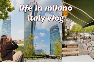 Italy Milano Vlog: Italy reopening after lockdown, picnic at City Life, eating in a cafe! ITALY LIFE