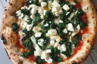 Neapolitan style with Spinach, feta/ shrimps and a classic Margherita made with Biga