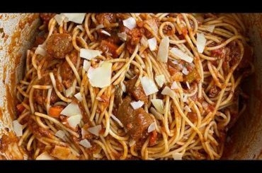 Vegan Bolognese, easy and oh so goood.