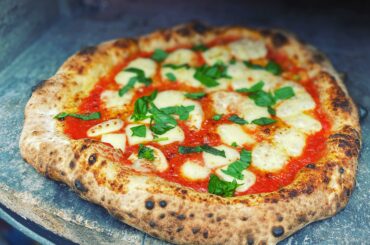 Using Pear wood for a blazing hot oven