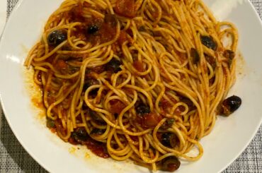 Spaghetti alla puttanesca.