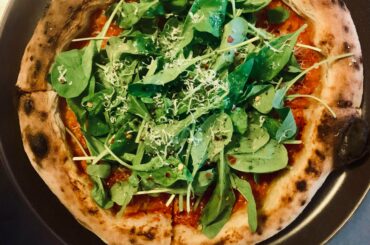 Been over a month since my last Neapolitan so went with an old favorite. Marinara, arugula, and lemon - 65%. About the best I can do in my home oven.