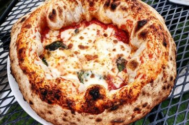 80% hydration 100% prefermented dough @ 80 hours. W300. 100% naturally leavened.