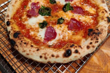 How can I improve my pizza game - tips welcome (Images included)