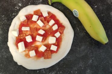 Mini Pizza for the kids and normal size for me.