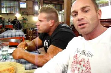 Jay Cutler and big Val eating some pizza in Italy together