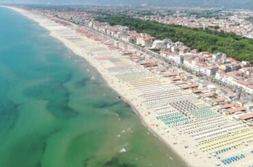 Love Holidays: Viareggio promenade, Carnival, liberty style and street food, Italy