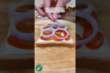 Mini Bread Pizza Recipe | Pizza recipe | recipeonplate