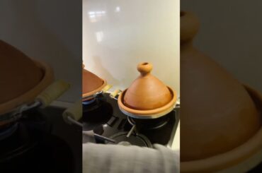 #cooking #chef #satisfyingasmr Cooking With Noantri’sChef #italy #italianfood #tomatosauce #shorts