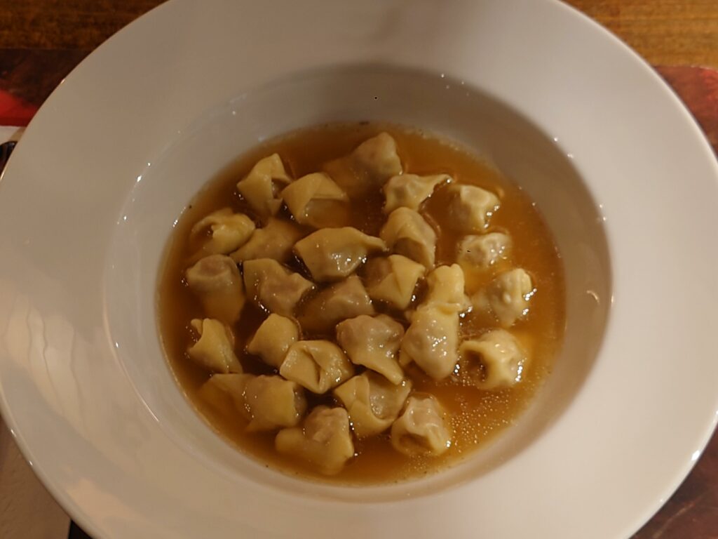 tortellini in brodo
