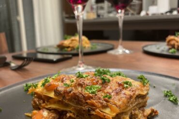 I made a Lasgna tonight. Looks nice, but The Lasgna sheets came out too crispy…. I’ll boil the sheets a little longer next time