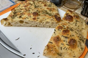 Garlic Rosemary Sourdough Focaccia!