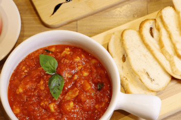 PAPPA AL POMODORO - BREAD AND TOMATO SOUP (Recipe in first comment)