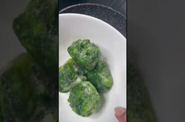 15 MINUTE MEALS! Creamy Red Pesto Pasta Recipe (428 Cals) #caloriecounting #quickrecipe #mealprep