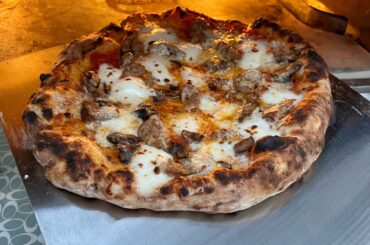 68% hyrdo, 24hr cold ferment, kitchen & craft yt recipe. Sausage mushroom fontina
