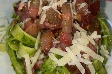 First try on this recipe. Kinda hard to find guanciale here so I did it with pancetta.