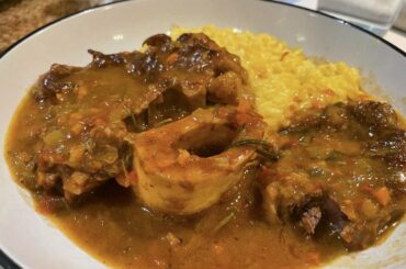 Ossobuco alla Milanese (Ossobuco with Saffron Risotto) [homemade]