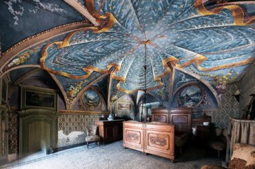 ABANDONED Harry Potter Mansion REAL LIFE FAIRYTALE HOME | You Won't Believe What's Inside