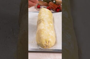If you have puff pastry and sausages, you must try this roulade. Ready in 25 min