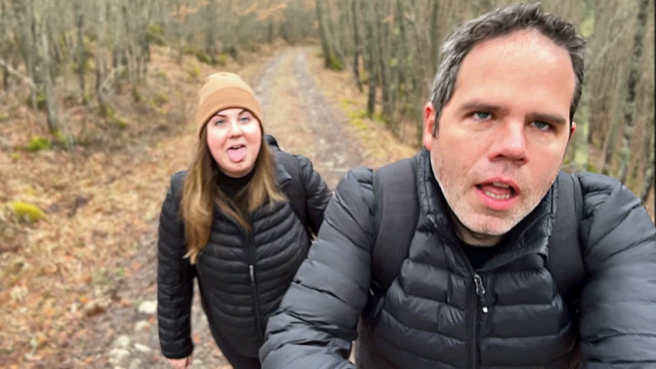 Off Grid AirBnB in Tuscany, Italy (cooking by candlelight) Off Grid AirBnB in Tuscany, Italy (cooking by candlelight)