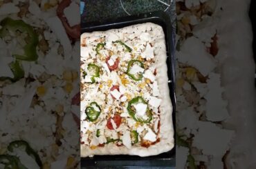 pizza at home delicious recipe #youtubeshorts #viral #food #shortvideo