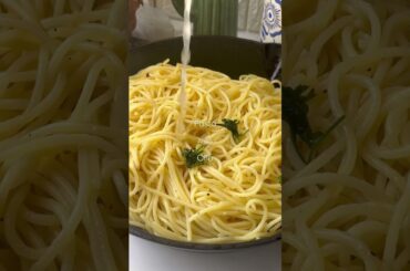Spaghetti Aglio Olio | #spaghetti #pasta #meatballs #shortvideo #shorts #youtubeshorts #recipes