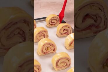 A super fast appetizer! With puff pastry, salami and mozzarella