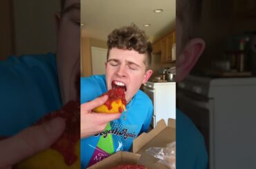 Beggar’s Pizza Deep Dish Cheese Pull Test!