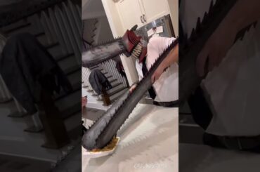 Eating lunch in my office from now on #shorts #anime #manga #chainsawman #cosplay #makima #denji