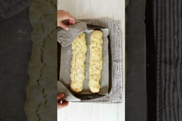 Best Cantucci Toscani recipe. Easy Italian almond biscuit recipe.