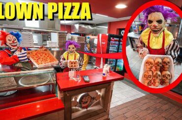 IF YOU EVER SEE A CLOWN PIZZA PLACE, DO NOT EAT THE PIZZA AND RUN FAST! (THE PIZZA WAS MOVING..)