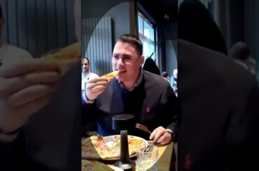 The Perfect way to eat Italian Pizza | #fastfood #pizzalover